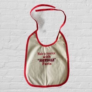 NWOT “Made in America w/ Norwegian Parts” Baby Bib